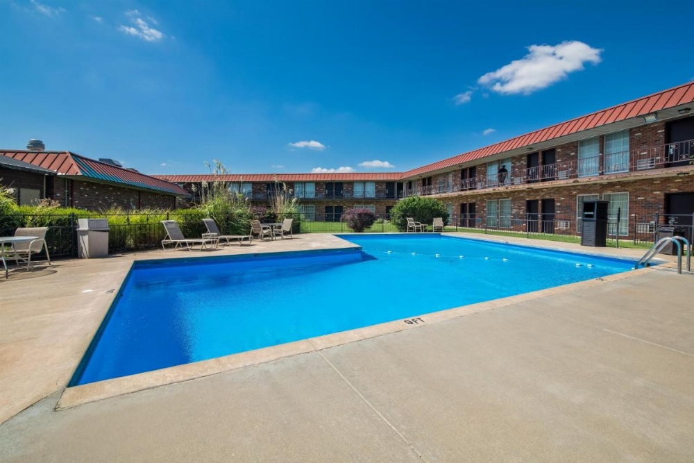 Rodeway Inn Image 13